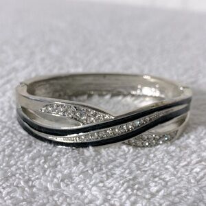 Vintage Elegant Silver & Black Tone Metal Bracelet